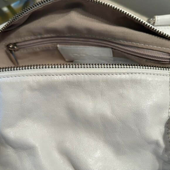 innue Leather Handbag with Ruching in White - Picture 6 of 7